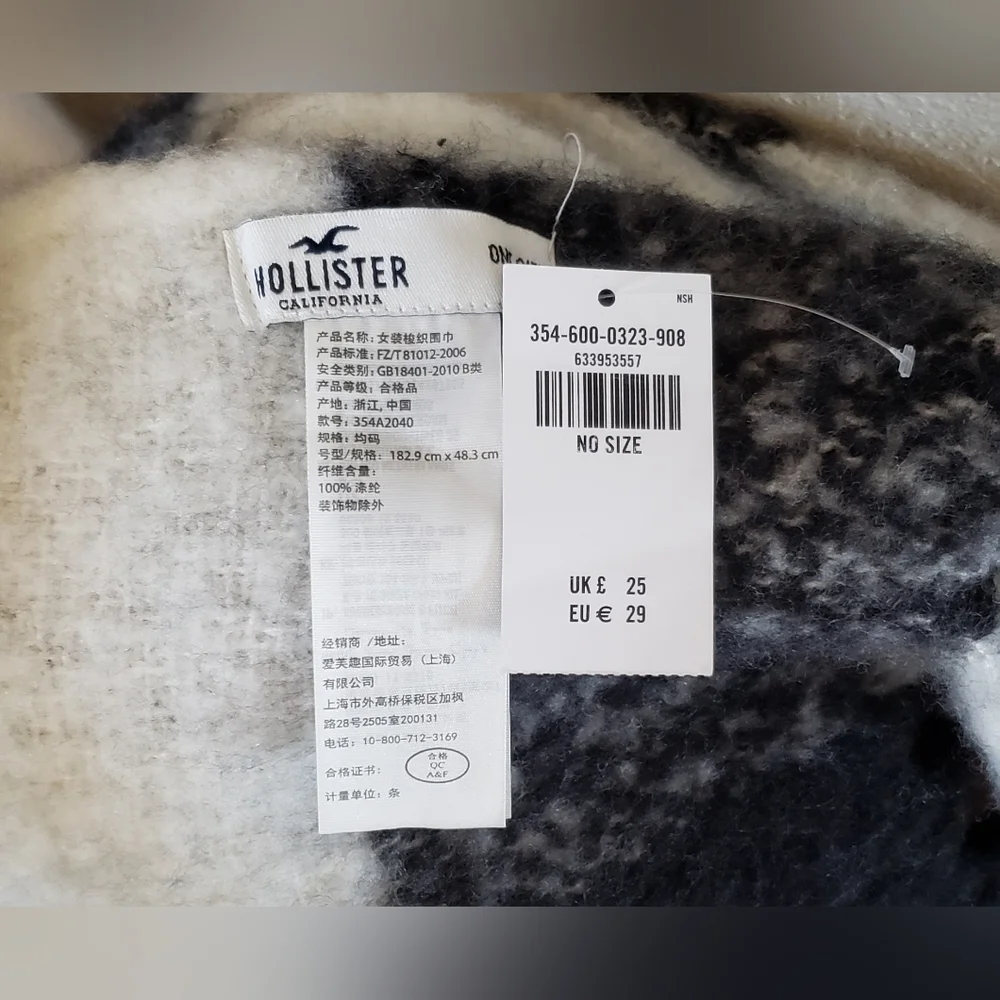 NWT Hollister Black & White Oversized Super Soft Blanket Scarf